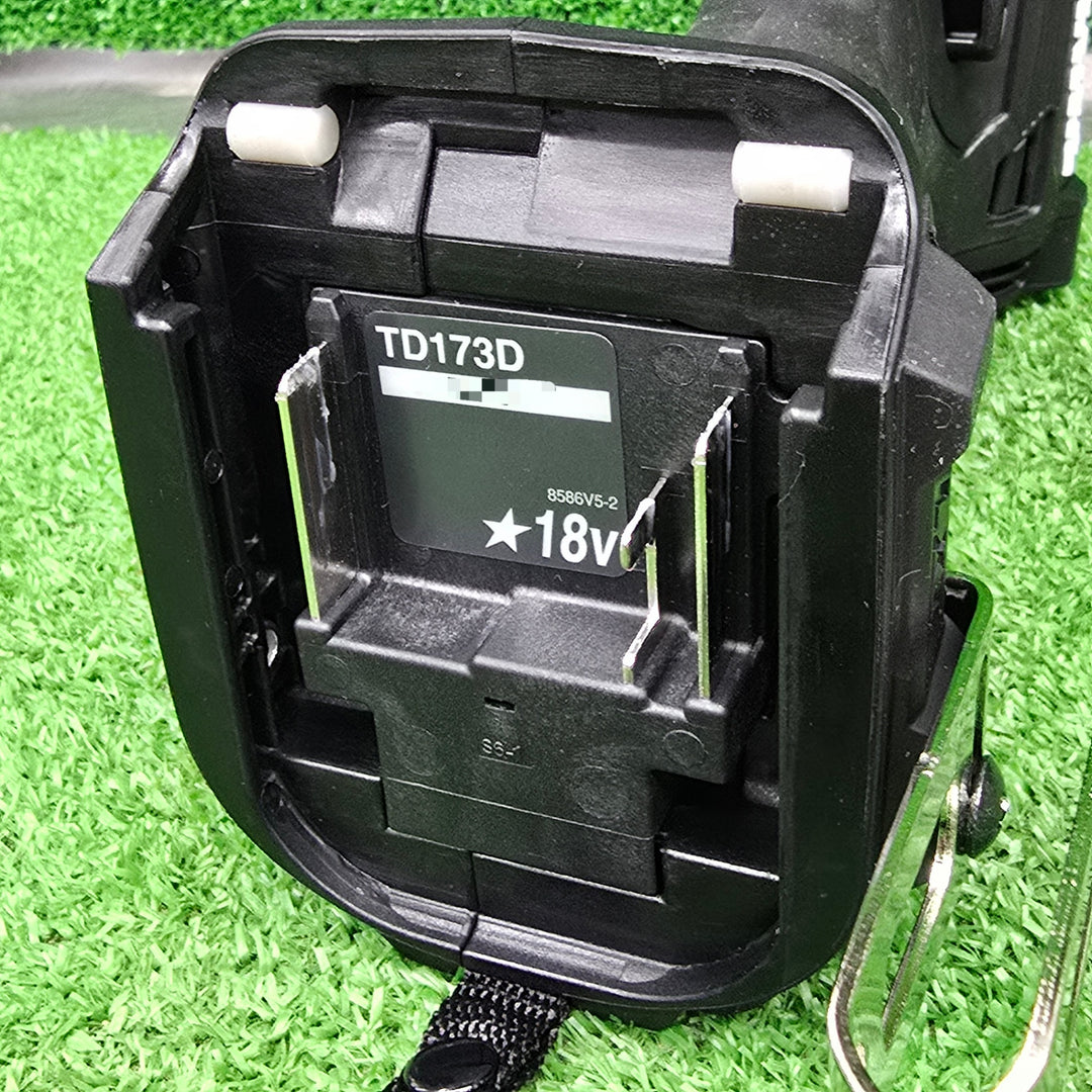 【未使用本体+中古18V 6.0Ahバッテリ(BL1860B)】マキタ(makita) コードレスインパクトドライバー TD173DZB【桶川店】