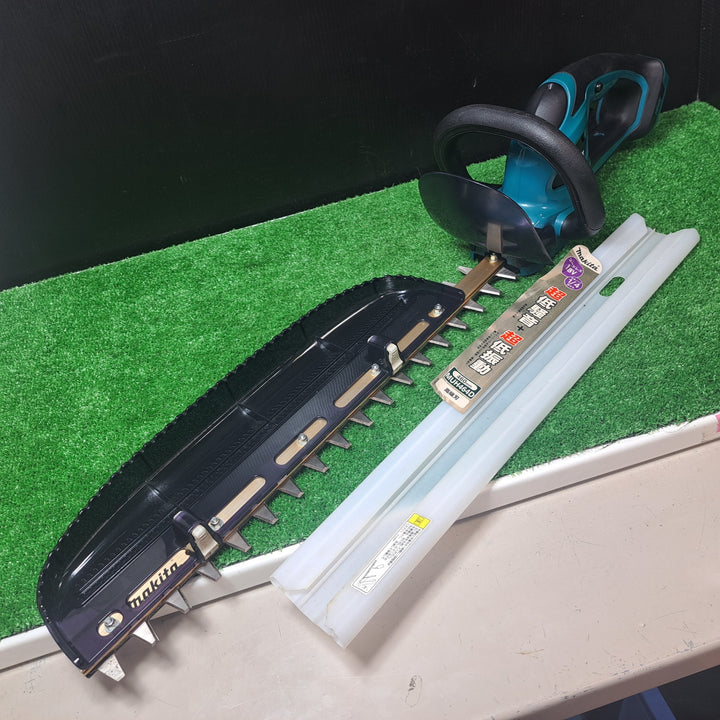 マキタ(makita) 充電式生垣バリカン 460mm 18V バッテリ・充電器別売 MUH464DZ【岩槻店】
