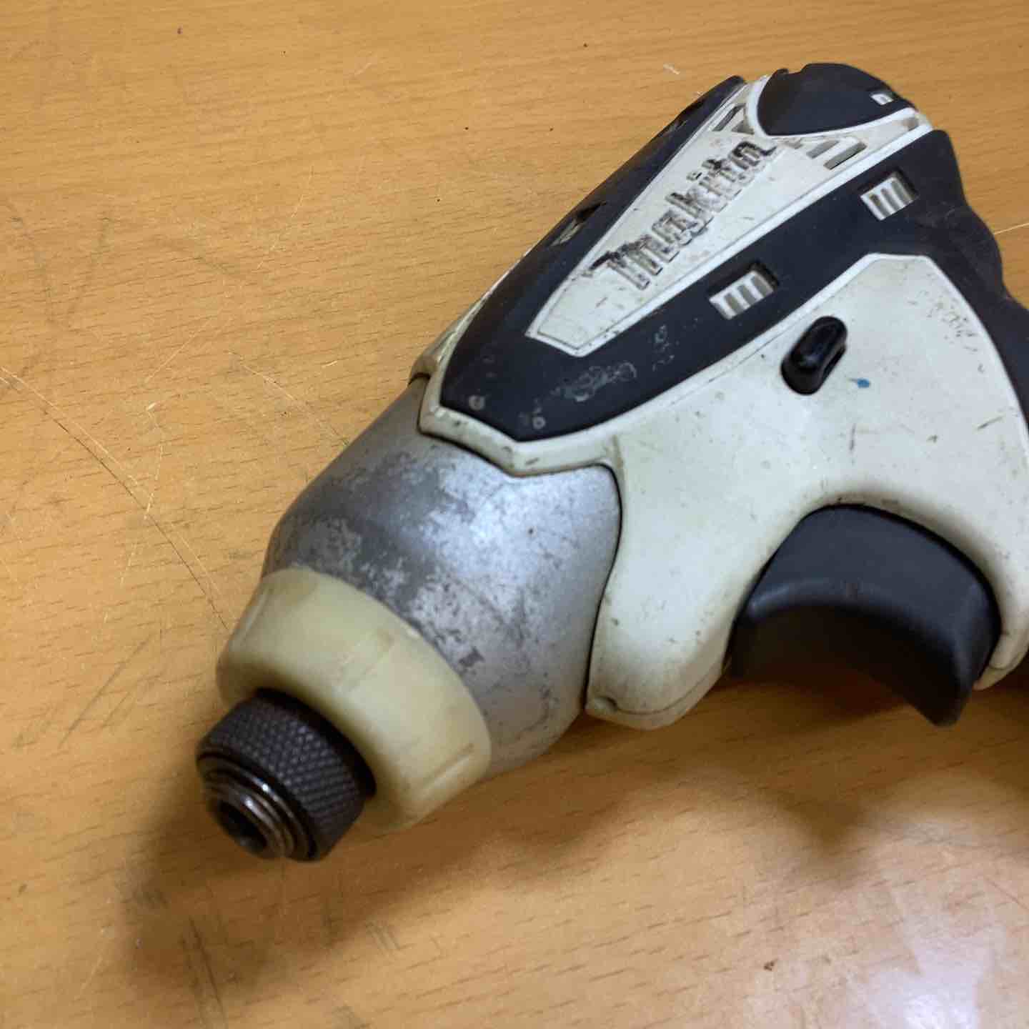 ☆マキタ(makita) コードレスインパクトドライバ TD090DWXW【越谷店】 ☆マキタ(makita) コードレスインパクトドライバ TD090DWXW【越谷店