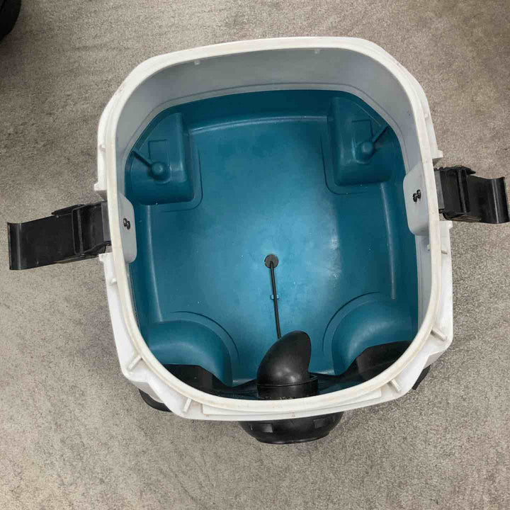 ★マキタ(makita) 集じん機 乾湿両用 483(P)【川崎店】