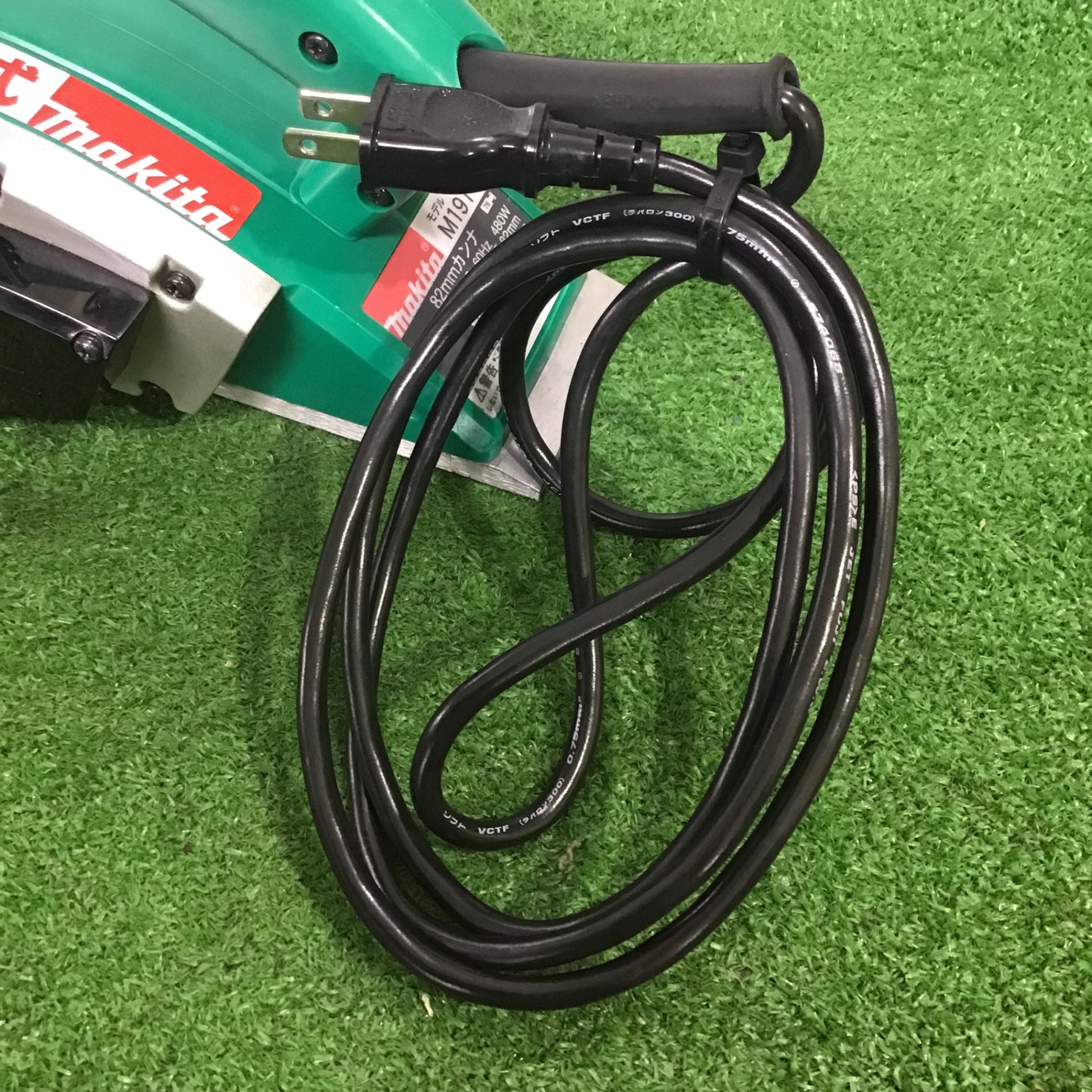〇マキタ(makita) 電気カンナ 替刃式 M191【町田店】 – アクトツール