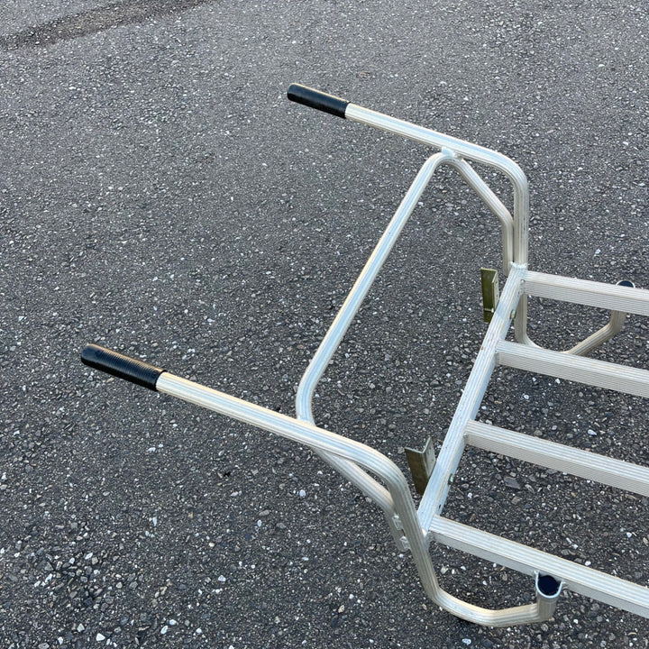 【中古品/店頭受取り限定】◇一輪車(台車) 花用 (アルミ製 荷台前面フラット)コン助 CN-200S【東大和店】