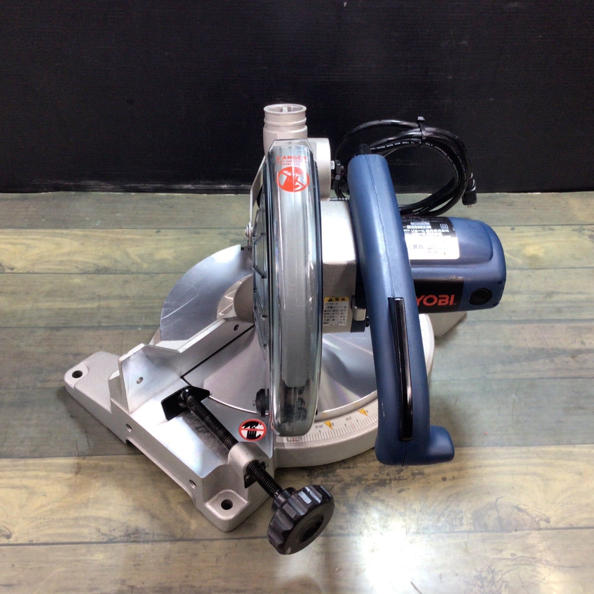 RYOBI卓上丸ノコTS 225はHiKOKIに勝てるか？作りや精度や切れ味