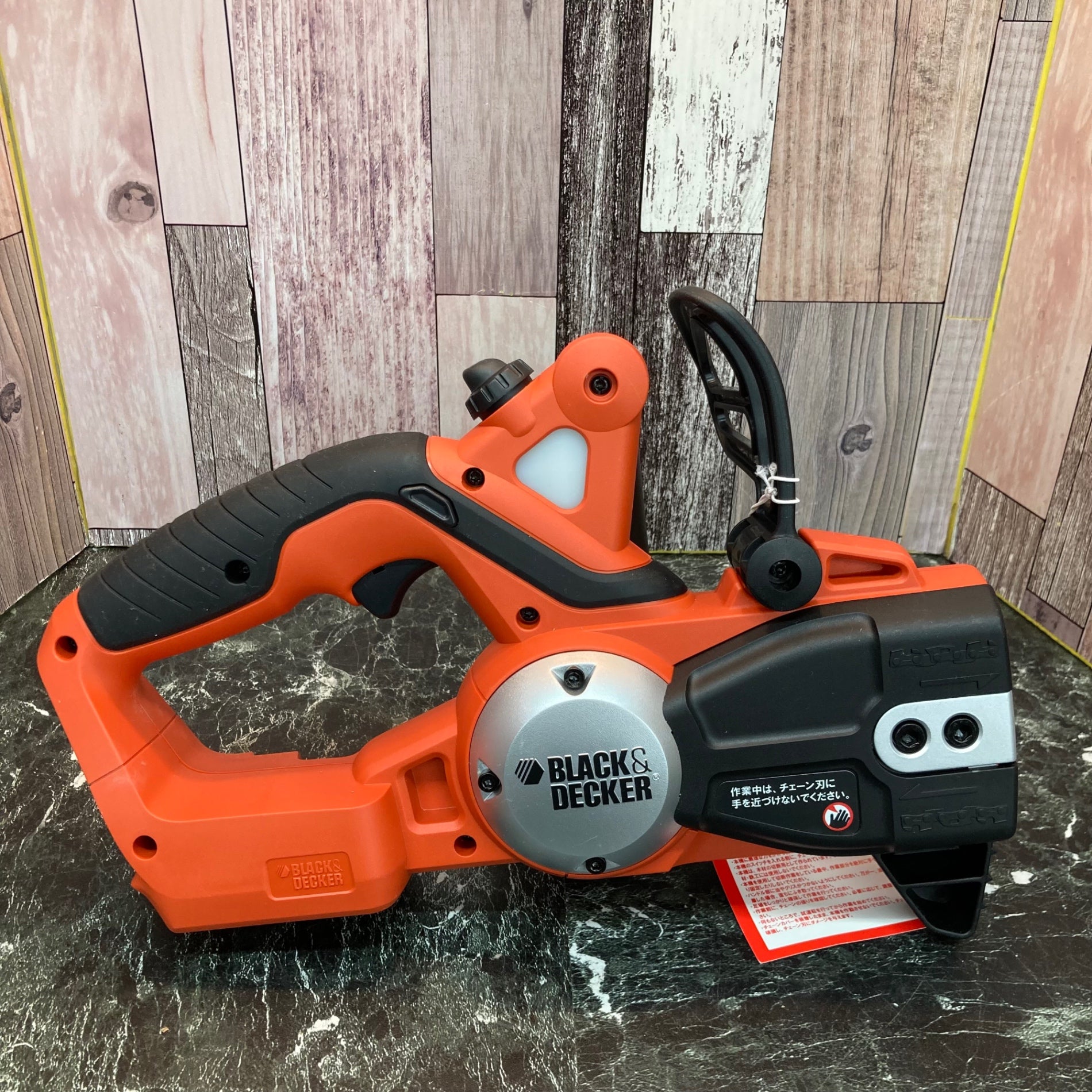 ○ブラック&デッカー チェーンソー GKC1820L2【八潮店】 – アクト