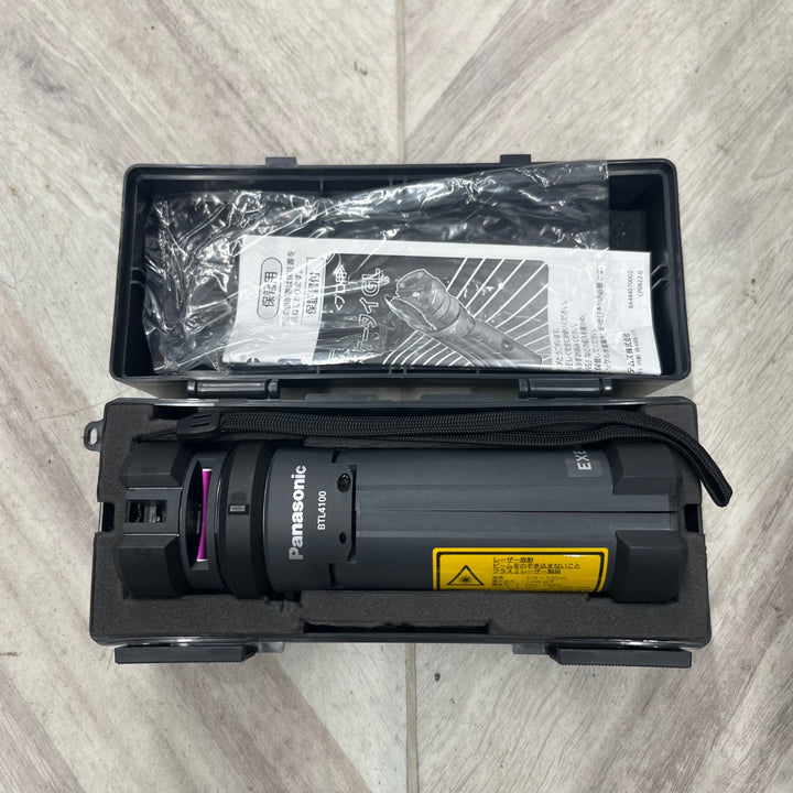 〇パナソニック(Panasonic) レーザー墨出し器  壁十文字タイプ グリーンレーザー コードレス レーザーマーカー 墨出し名人 BTL4100【越谷店】