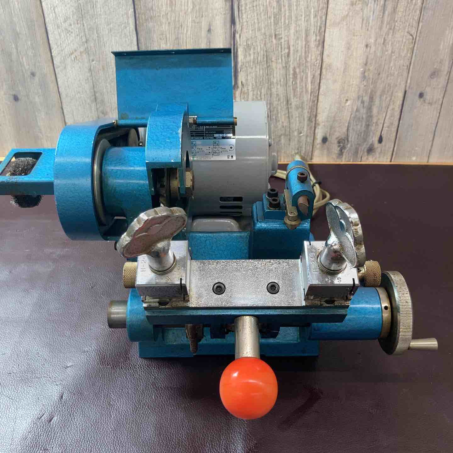 山口)FUKI フキ キーマシン 合鍵複製機 FC-15 中古 現状品 ▲C231008N02 KK08C　FCY 中古品】FUKI フキ キーマシン 合鍵複製機 FC-15 スペアキー【東大和店