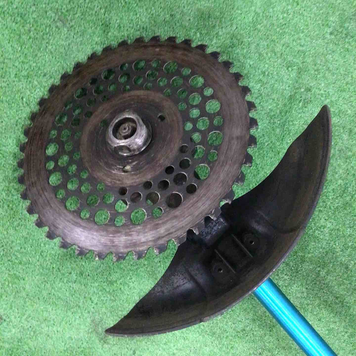 【店頭受取り限定】★マキタ(makita) コードレス草刈機 MUR368UDZ 18V＋18V＝36V 動作確認済【川口店】