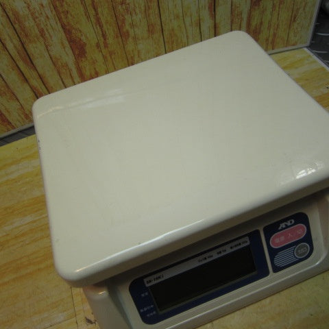 K-10Ki検定付きはかり/デジタルスケール中古品/秤量10㎏/A＆Dエー・アンド・デイ　【川崎店】