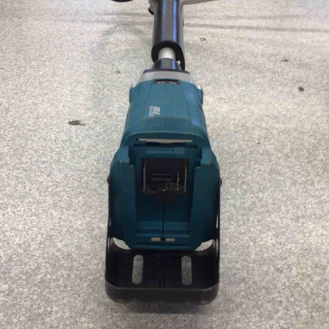 【店頭受取り限定】◇マキタ(makita) コードレス刈払機 MBC231DWBX【八潮店】