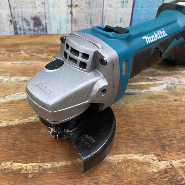 ☆マキタ(makita) 100mmコードレスディスクグラインダー GA400DRF【柏店】
