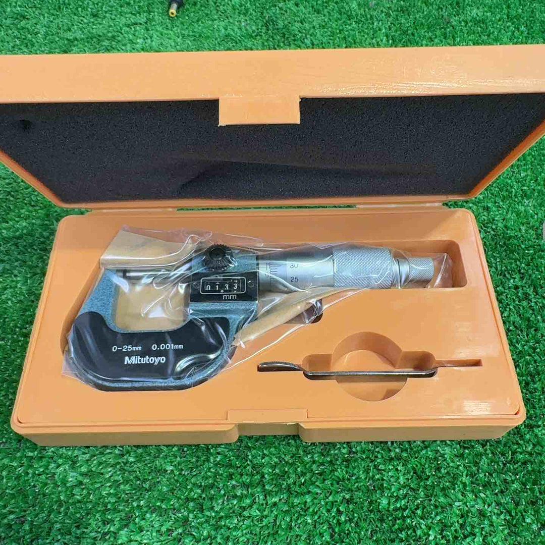 ミツトヨ マイクロメーターM820-25【町田店】