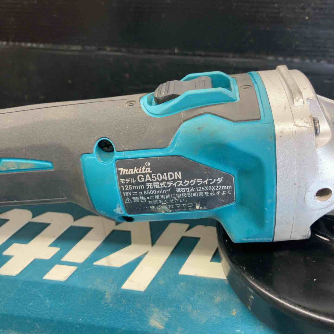 ★マキタ(makita) 125mmコードレスディスクグラインダー GA504DRGXN　充電器、バッテリー2個付属20回、24回【戸田店】