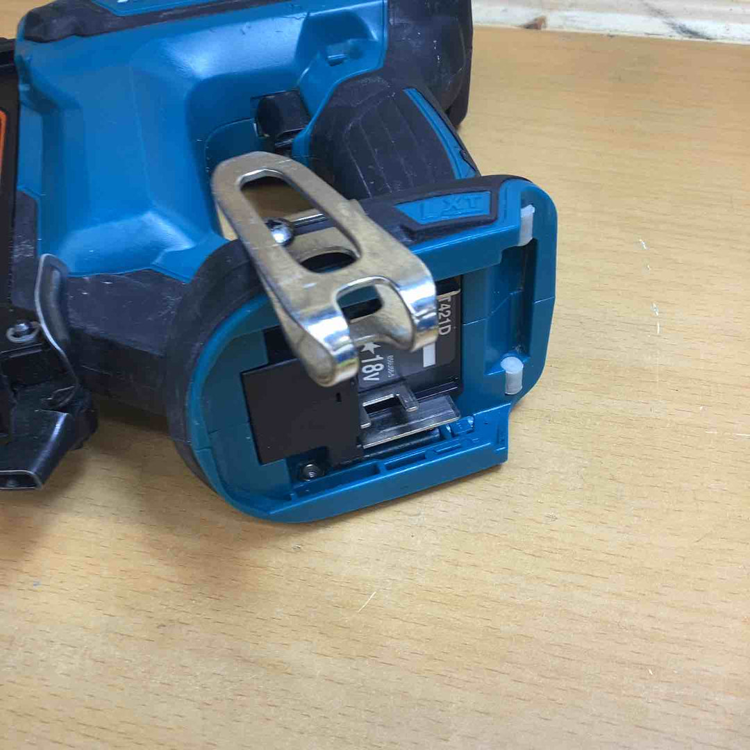 ◇マキタ(makita) コードレスタッカー ST421DZ【越谷店】