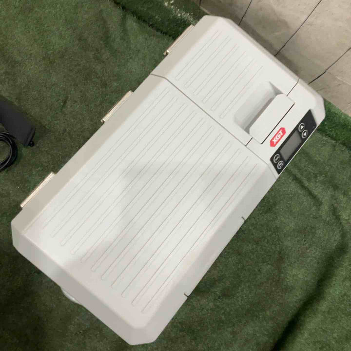 ★マキタ(makita) コードレス冷温庫 CW003GZO 動作確認済【川口店】