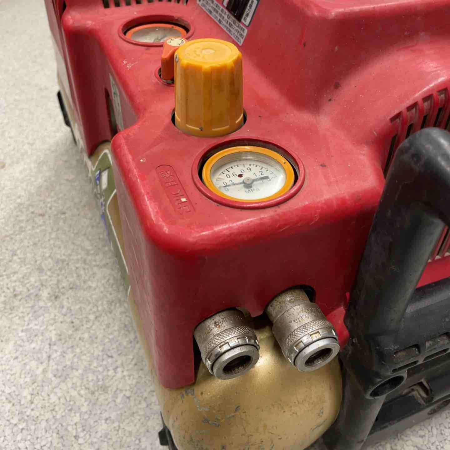 ☆マックス(MAX) エアコンプレッサー AK-HL1050E【八潮店】 – アクト