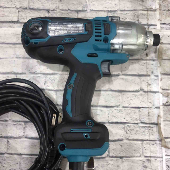 ☆マキタ(makita) インパクトドライバ TD0220【川口店】