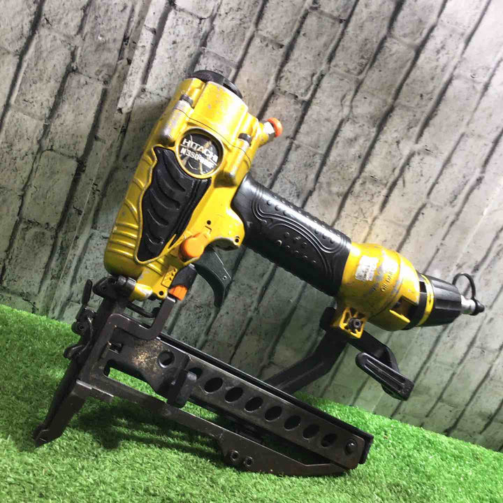 ★ハイコーキ(HIKOKI ※旧:日立工機) 高圧フロアタッカ N3804HMF【川口店】