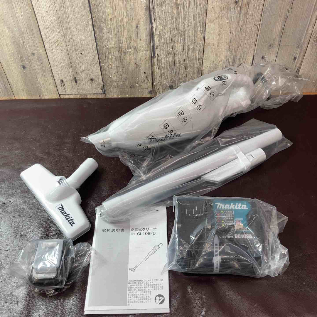 【未使用(店頭展示品)】マキタ(makita) コードレスクリーナー CL108FDSHW【東大和店】