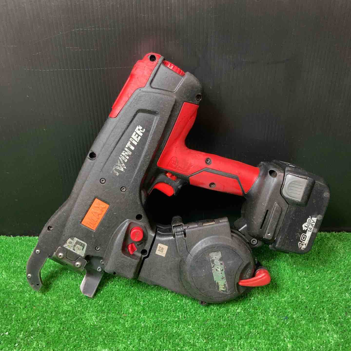 マックス  RB-440T-B2C/1450A  バッテリ 2個 【ほぼ未使用】 MAX RB-440T-B2C/1450A 鉄筋結束機ツインタイア ウエダ金物