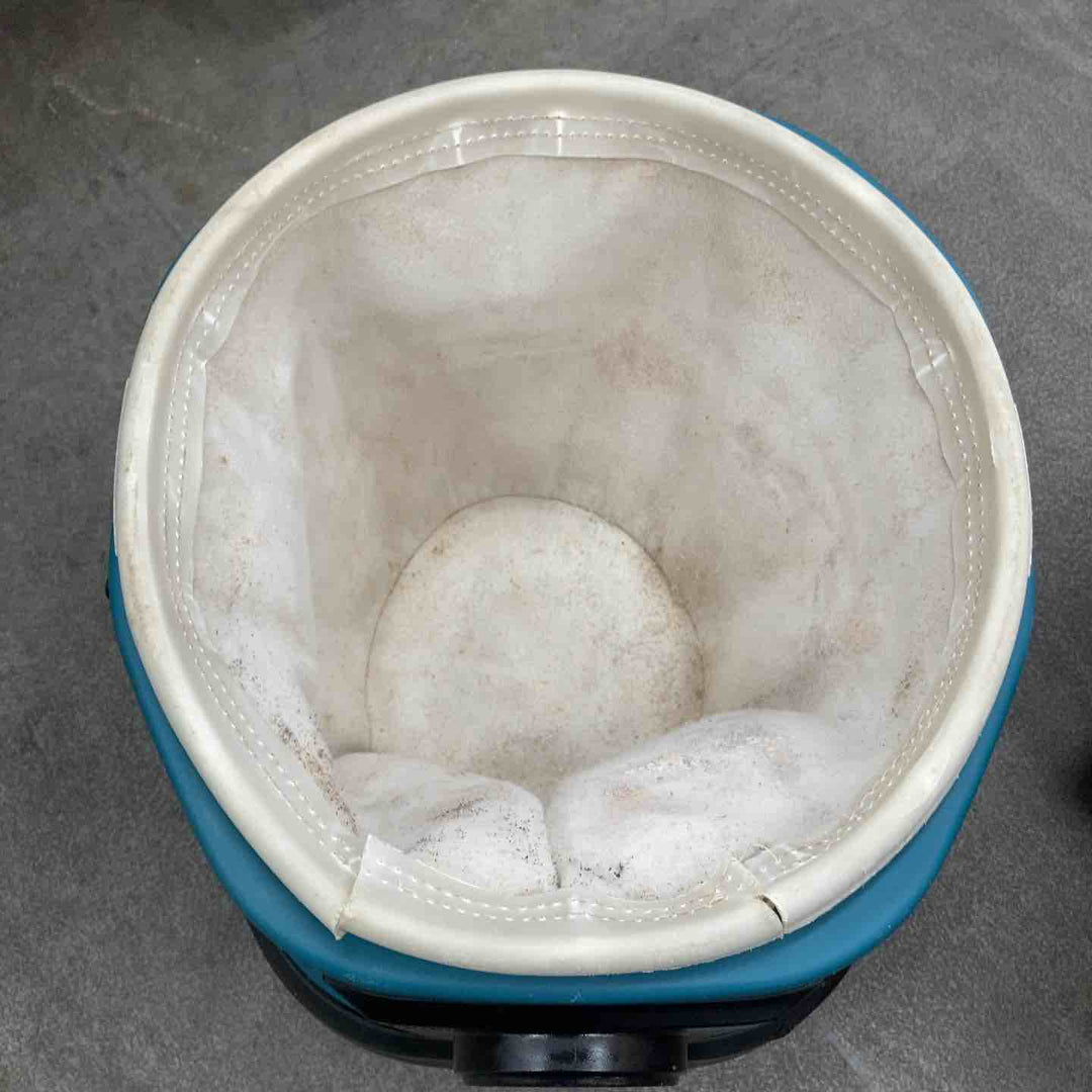 ◇マキタ(makita) 集じん機 470 乾湿両用【川崎店】