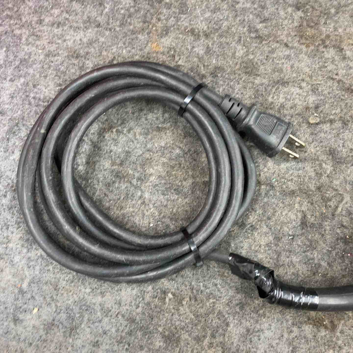 ☆マキタ(makita) 100mmディスクグラインダ 9533B【鴻巣店】
