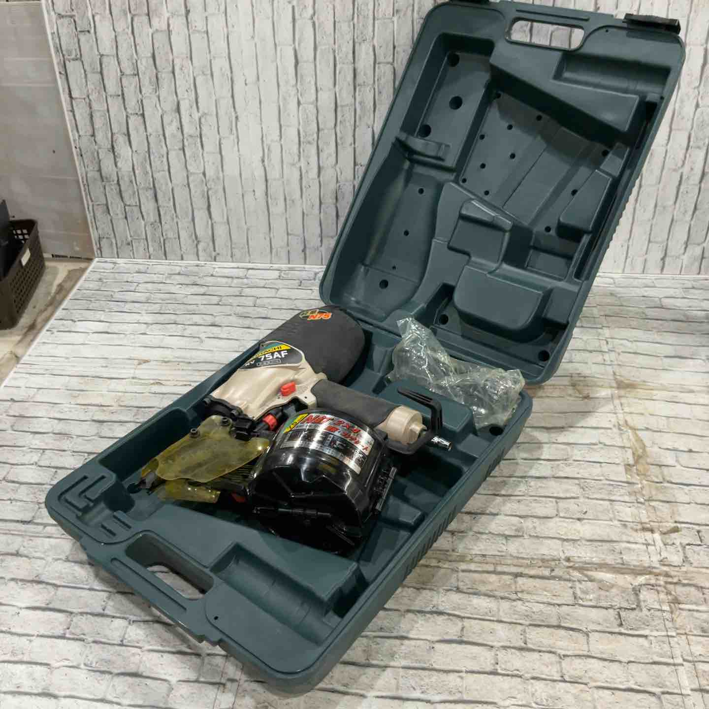 ☆ハイコーキ(HIKOKI ※旧:日立工機) 常圧エア釘打ち機 NV75AF【川口店