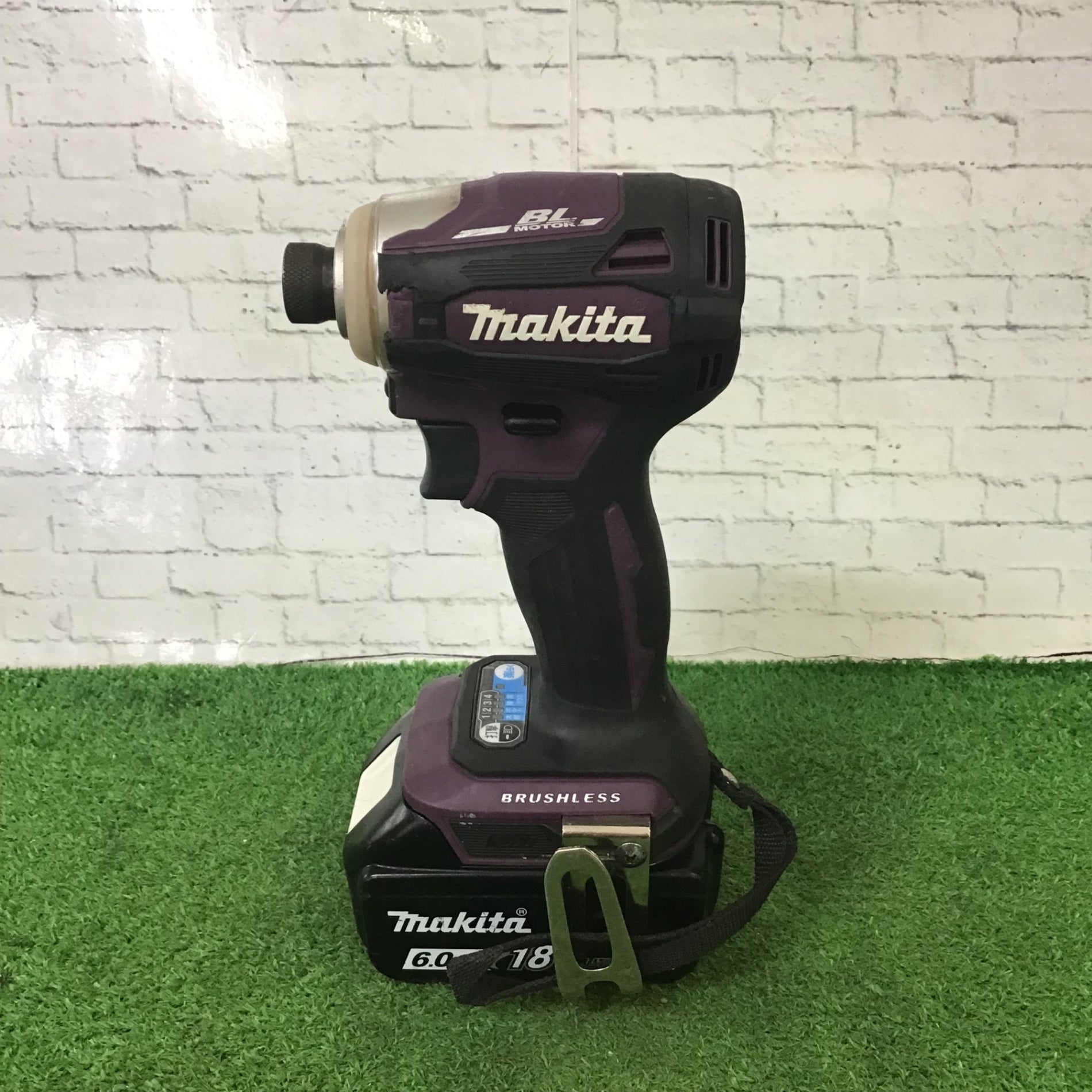 マキタ TD172DGXAP 充電式インパクトドライバー【市川行徳店】【店頭 マキタ TD172DGXAP 充電式インパクトドライバー【市川行徳店】【店頭