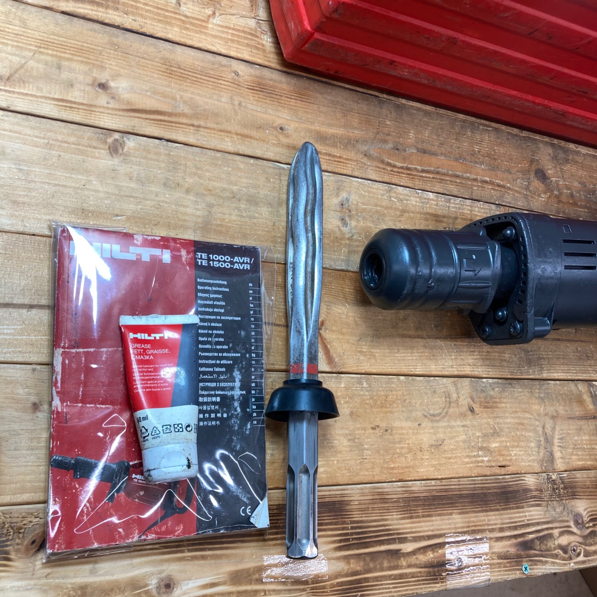 【店頭引取限定】【中古】Hilti ヒルティ コンクリートブレーカー 187,000円(税込) HILTI ヒルティ 電動ハツリ機 電動ハンマ コンクリートブレーカー