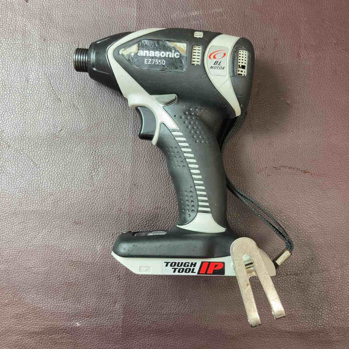 【中古品】 パナソニック(Panasonic) インパクトドライバー EZ7550X・ドリルドライバ EZ7441X・EZ7460X・ライト EZ37C2・充電器 2点・バッテリー 11点 まとめセット