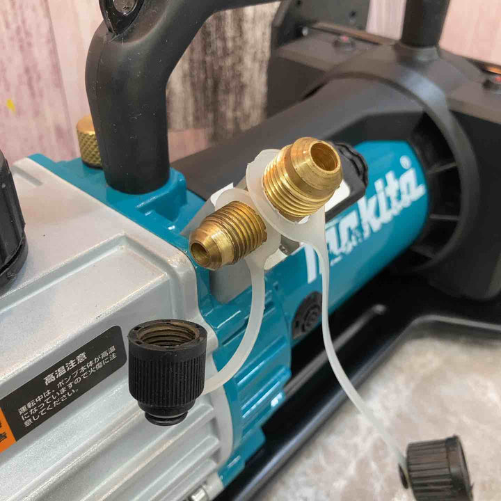 ★マキタ(makita) コードレス真空ポンプ VP181DZ【八潮店】