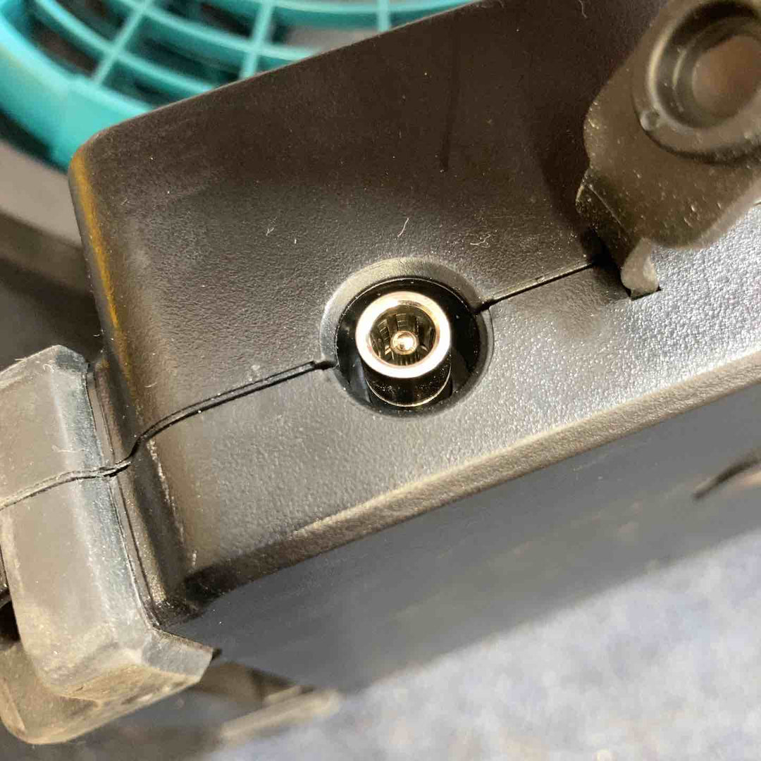 ★マキタ(makita) コードレスファン CF102DZ(本体のみ)【八潮店】