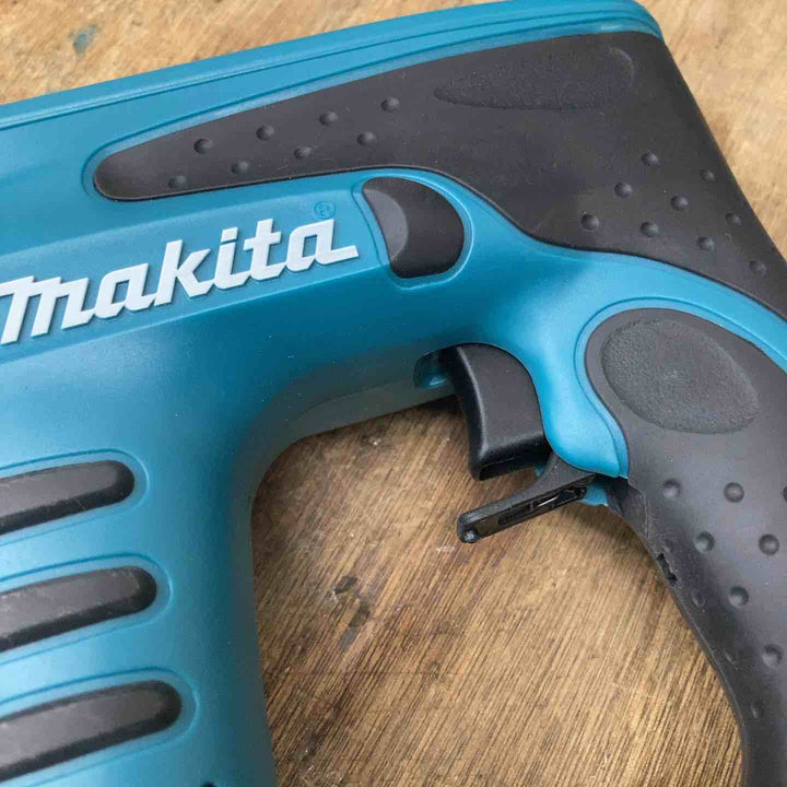 〇マキタ(makita) コードレスピンネイラ PT350DZK【柏店】
