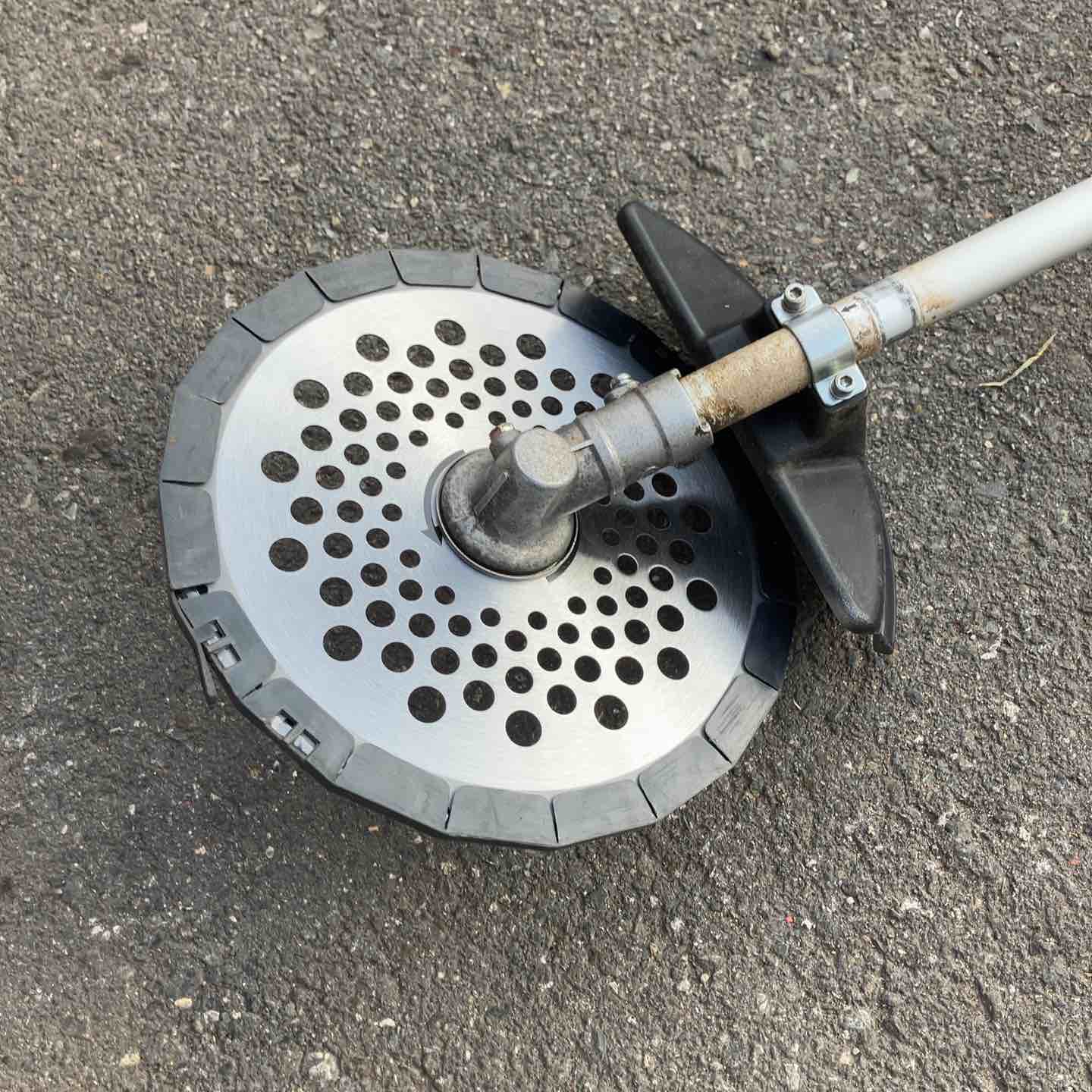 maokunnn（月曜日購入期限） 楽天市場】丸山製作所 BIG-M ＜ エンジン刈払機 草刈り機 BC303RS