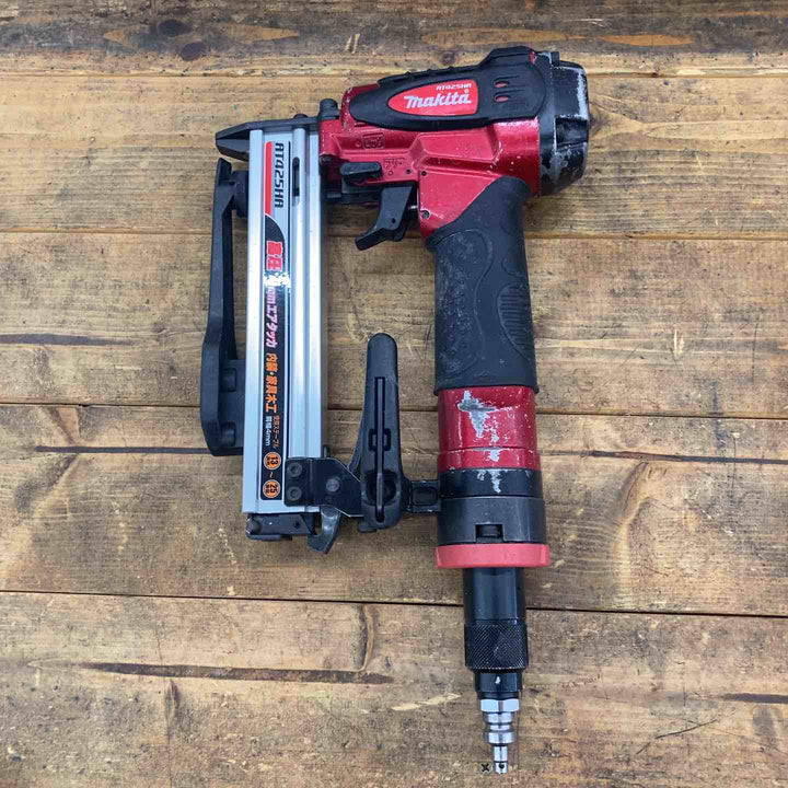 ◇マキタ(makita) 高圧エアタッカ AT425HA【所沢店】