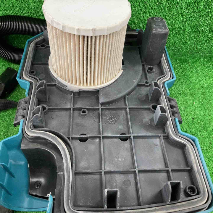 ★マキタ(makita) コードレス集じん機 乾湿両用 VC750DZ【川崎店】