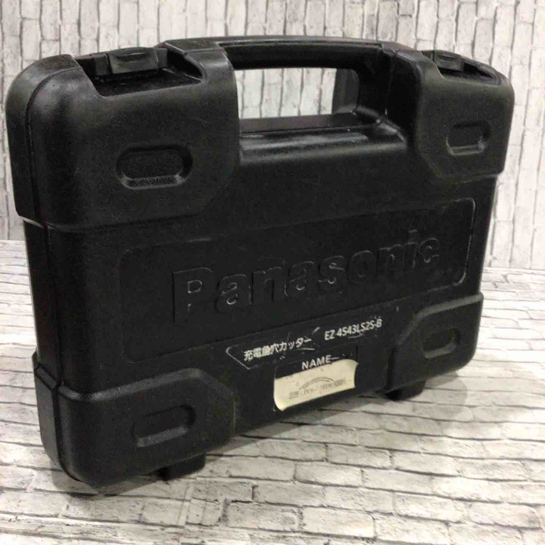 ◇パナソニック(Panasonic) コードレス角穴カッター EZ4543LS2S-B【川口店】