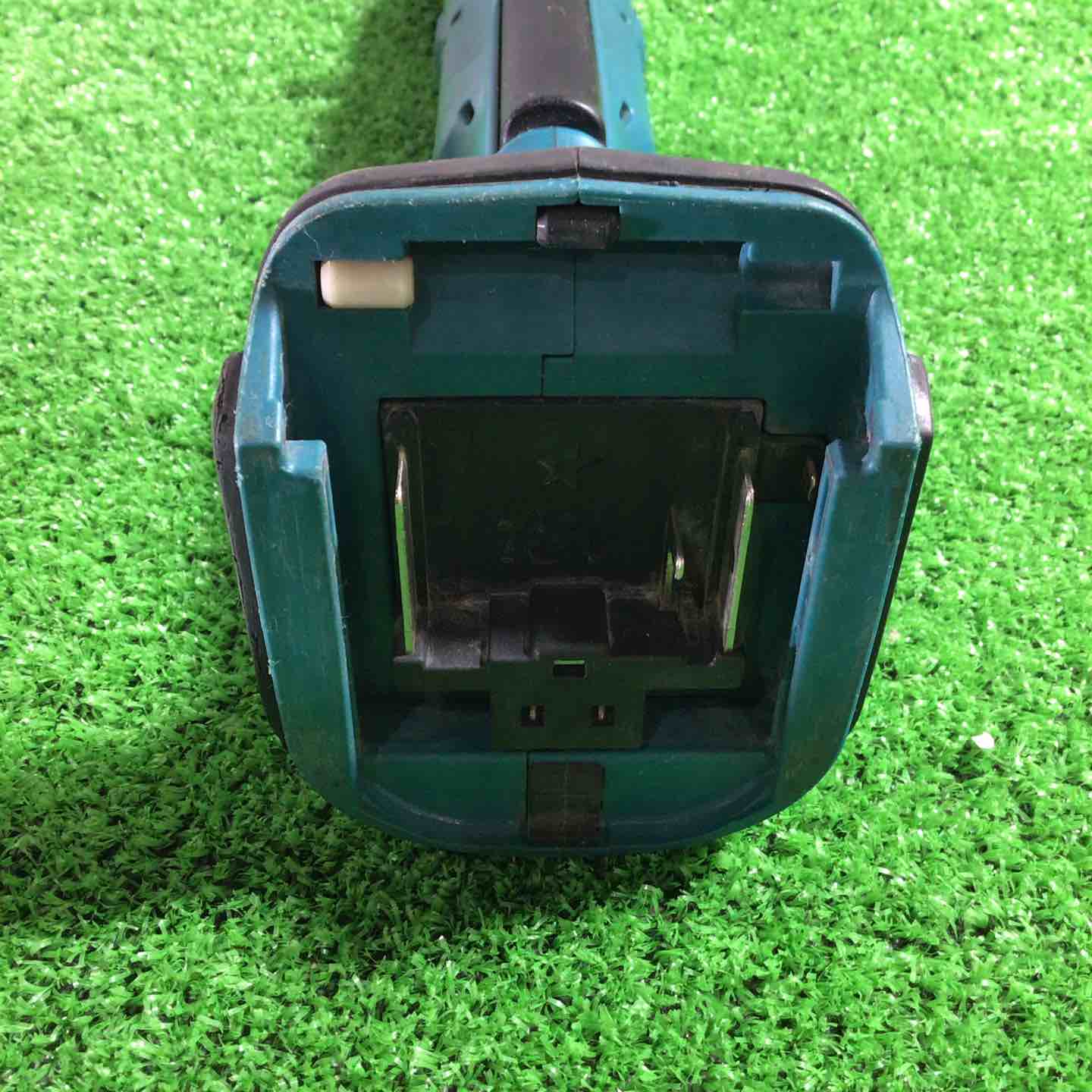 ☆マキタ(makita) 充電式アングルインパクトドライバ 18V TL061DZ