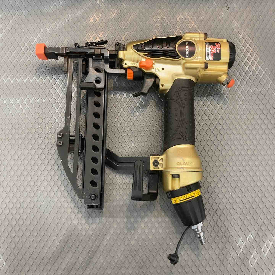 【中古品】ハイコーキ(HIKOKI ※旧:日立工機) 高圧フロアタッカ N5004HMF【所沢店】
