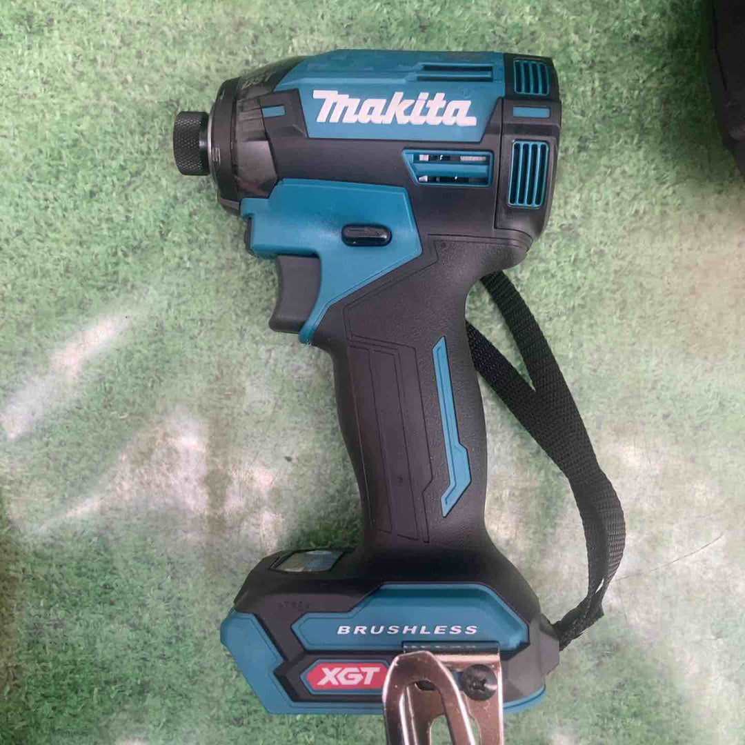 【未使用品】マキタ(makita) 40V Maxコードレスインパクトドライバー TD002GZ 3台セット品　青×2　黒×1