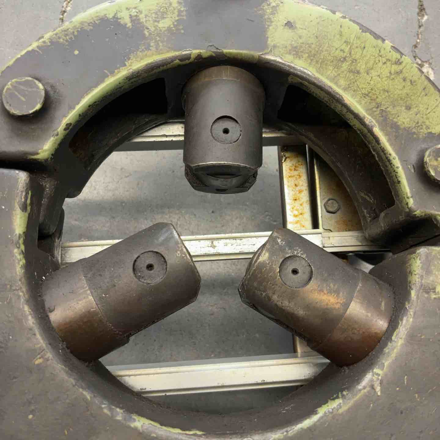 店頭受取り限定】旋盤用 振れ止め ぶりょ 保証無し【川口店】 – アクト