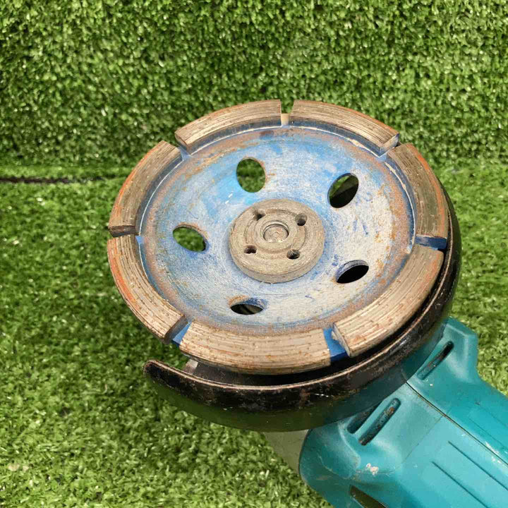 ☆マキタ(makita) 100mmコードレスディスクグラインダ GA404DZN (GA404DN)【川崎店】