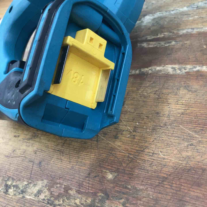 ☆マキタ(makita) コードレスブロワ UB182DZ【柏店】