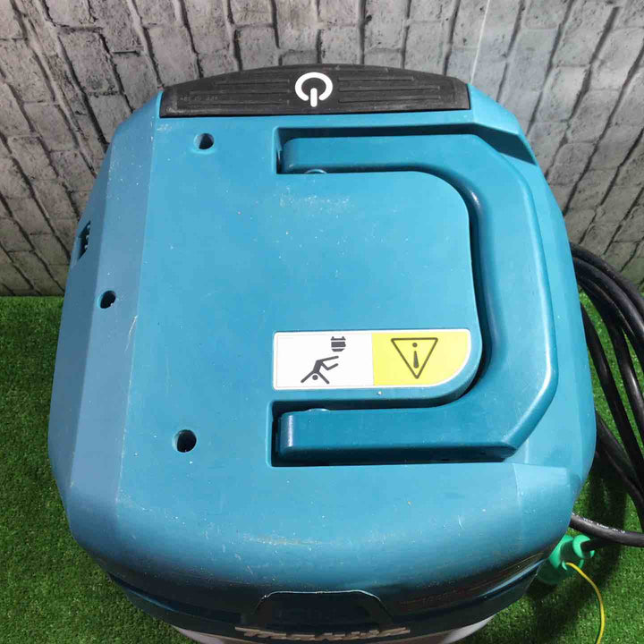★マキタ(makita) 集じん機 乾式 VC0830【川口店】