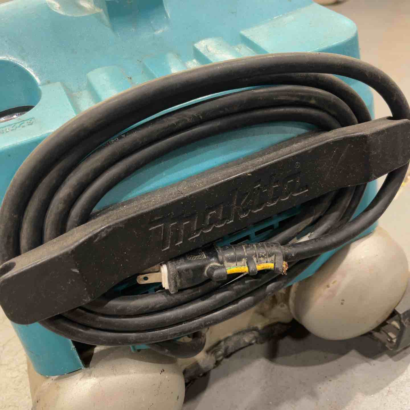ジャンク品】☆マキタ(makita) エアコンプレッサー AC461XS【川口店