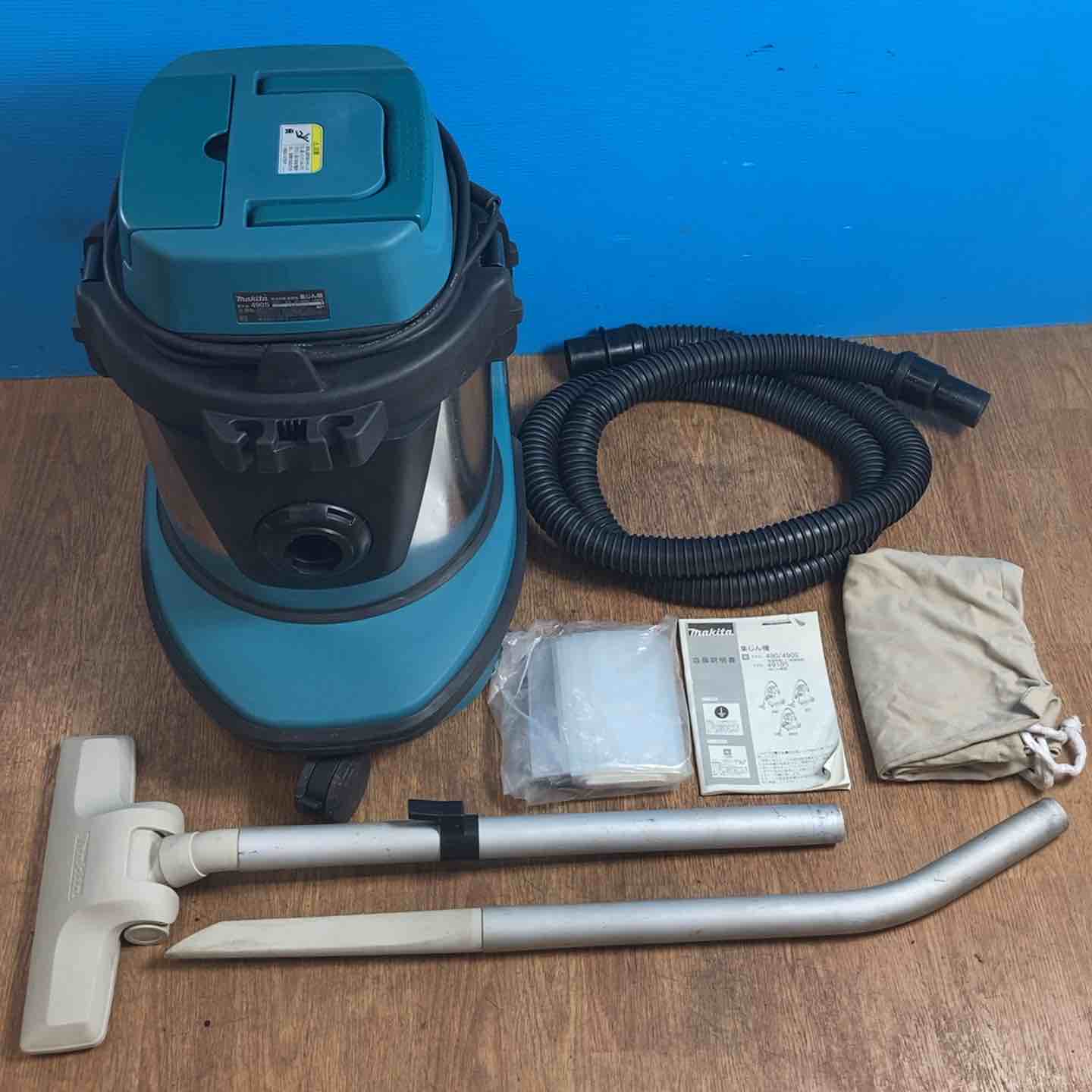 ☆マキタ(makita) 集じん機 490S 乾湿両用 単相100V ホース・パイプ付き！【岩槻店】 ☆マキタ(makita) 集じん機 490S 乾湿両用 単相100V ホース・パイプ