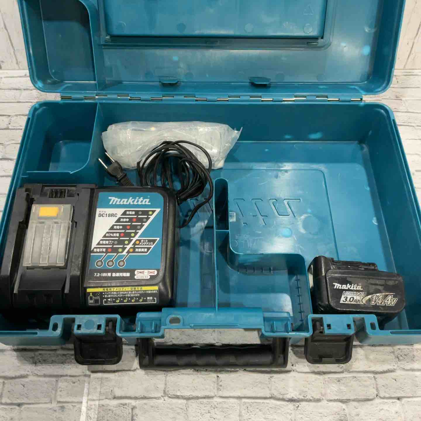 ☆マキタ(makita) 14.4V 4mm J線 コードレスタッカ ST420DRF【川口店