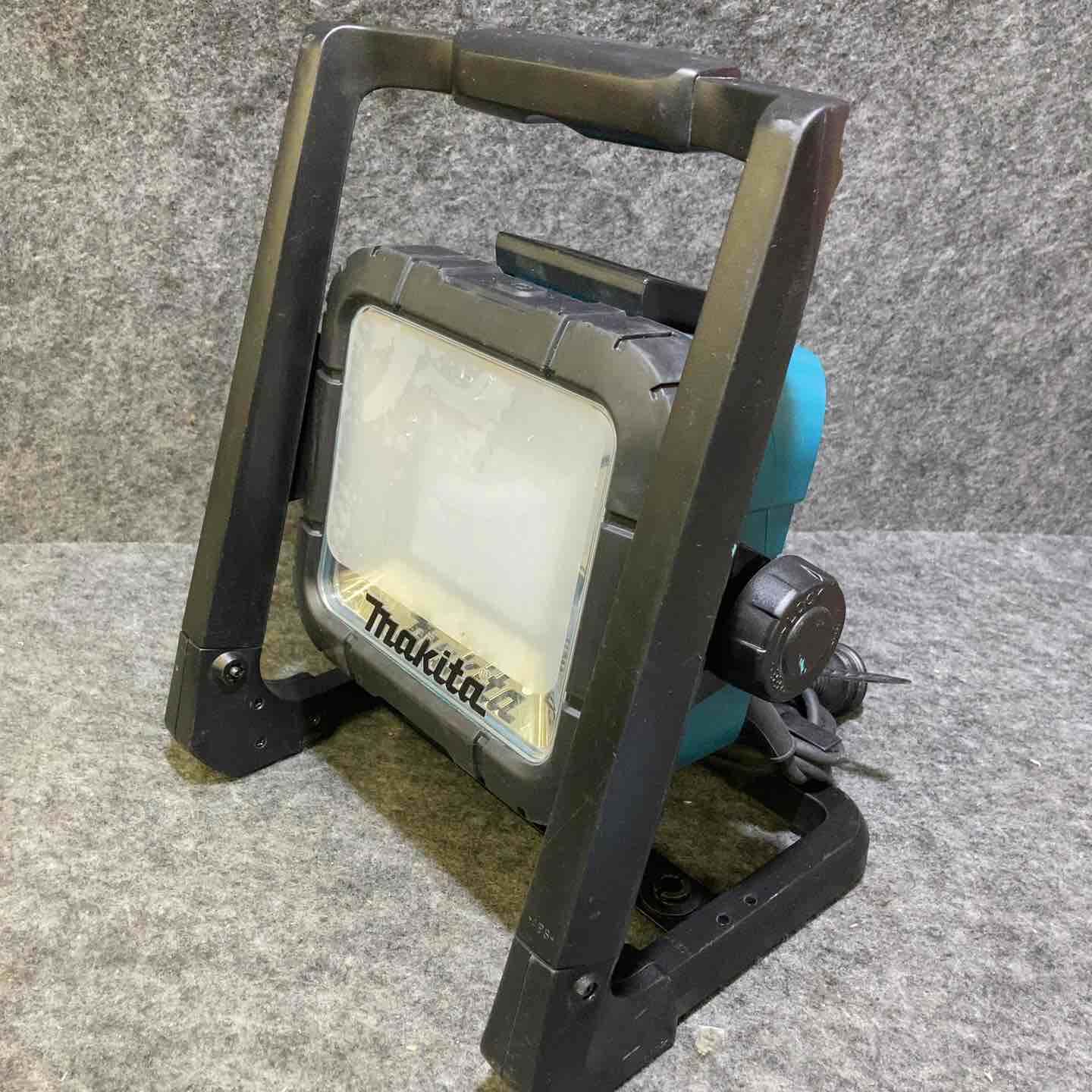 マキタ(makita) コードレスLEDスタンドライト ML805【桶川店