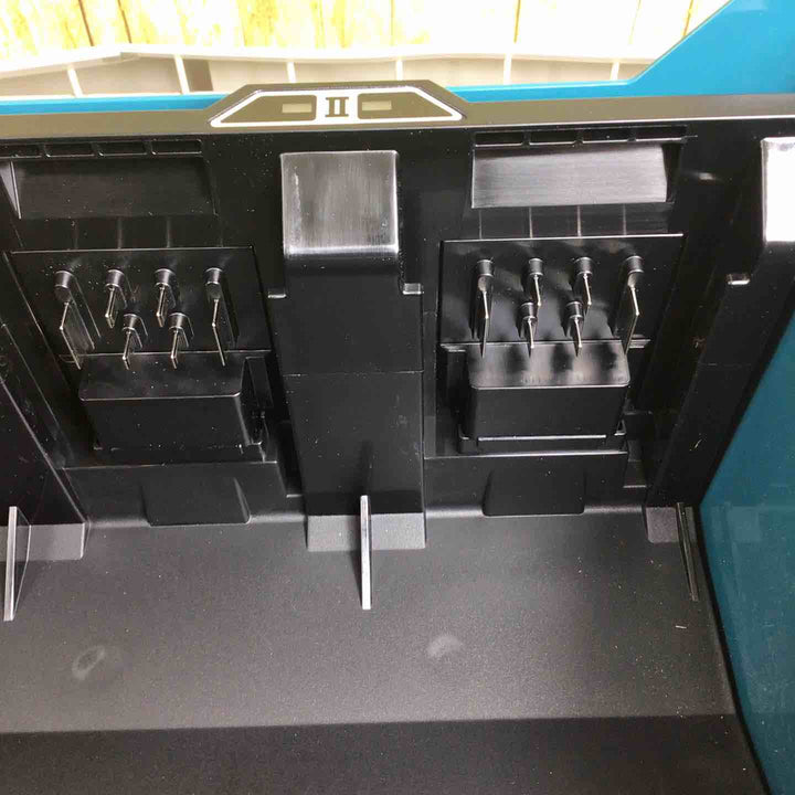 マキタ(makita) 多口充電器 BCC01 A-78346【川崎店】