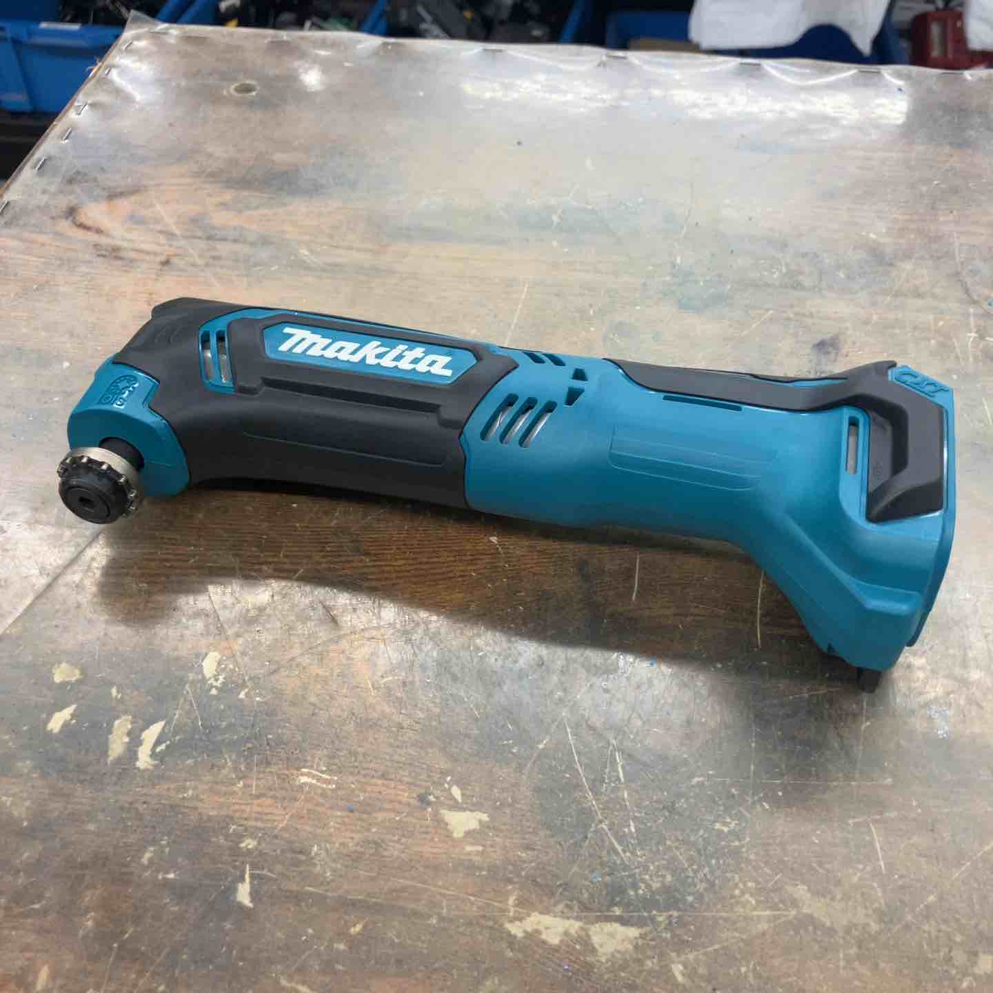 マキタ/makita TM30D 充電式マルチツール【野田愛宕店】【店頭取引限定】【中古】管理番号：IT9UOJH08CFK マキタ 充電式マルチツール TM30DSHの中古 中古C傷汚れあり 《千葉