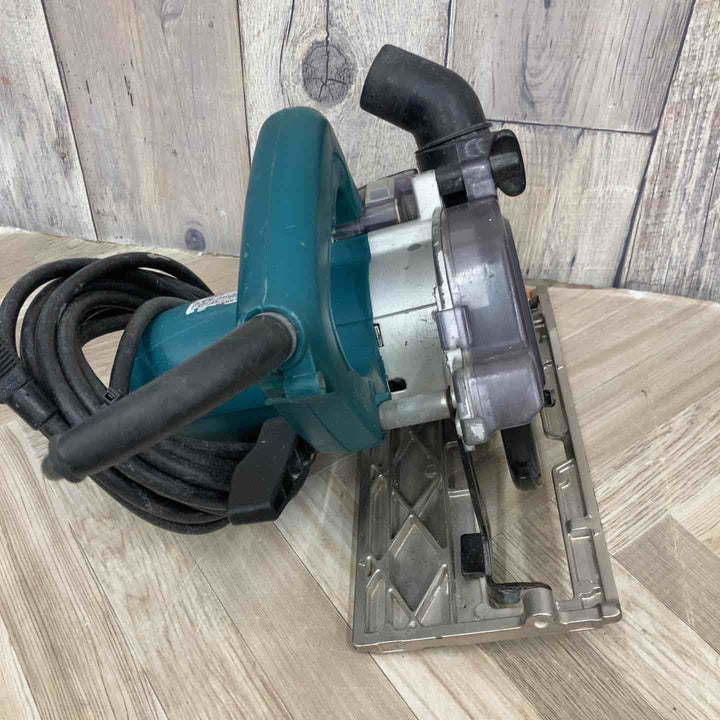 ☆マキタ(makita) 125mm防じん丸のこ 5055FKB【八潮店】